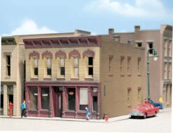 Design Preservation Models (DPM) 50200 - Hayes Hardware - N Scale Kit