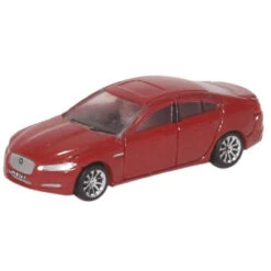 Oxford Diecast NFXF001 - 2015 Jaguar Carnelian Red - N Scale